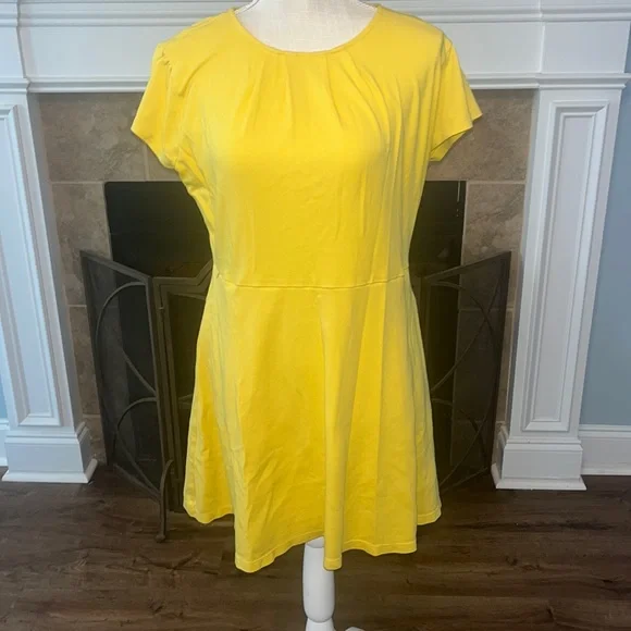 new york and company gold dress Sleevless V-Neck Sequin Back Bow Shift Dress  New York & Company